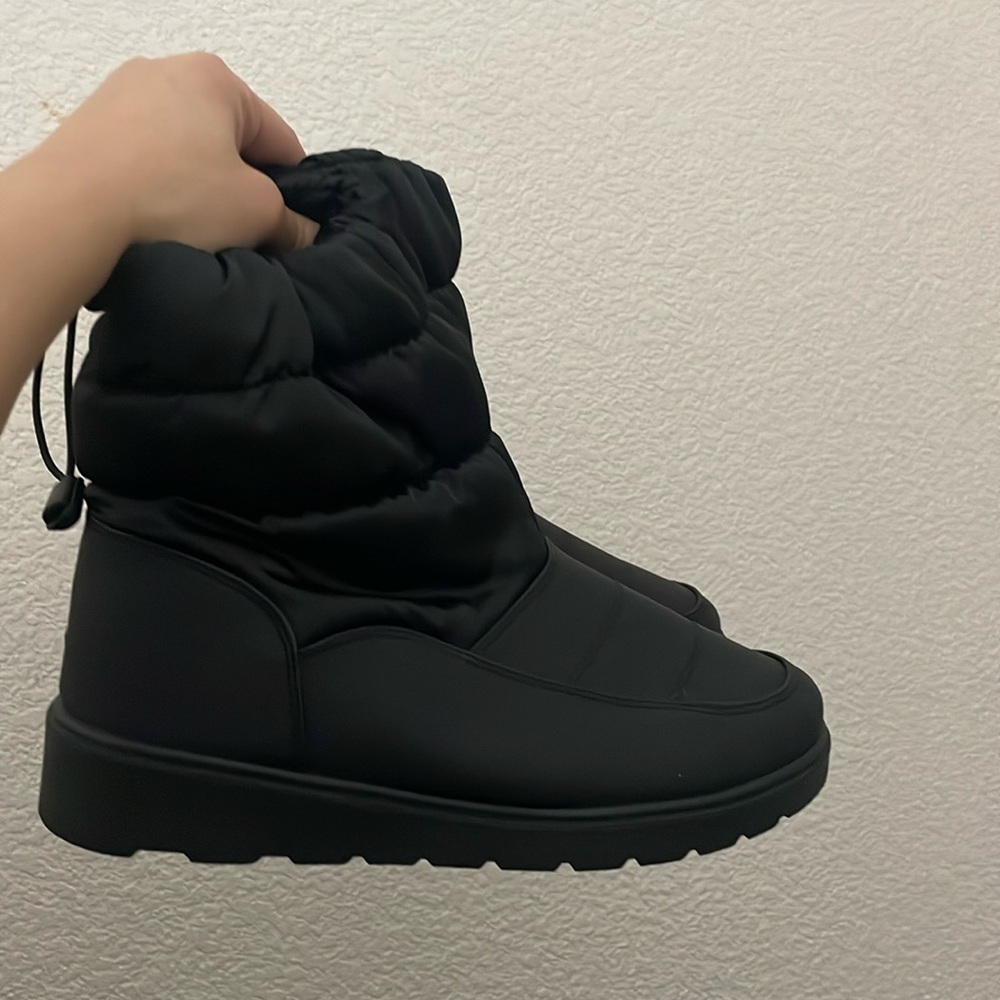 Black booties for snow